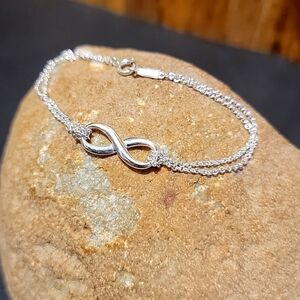 Tiffany & Co. Infinity Bracelet in Sterling Silver Figure 8
